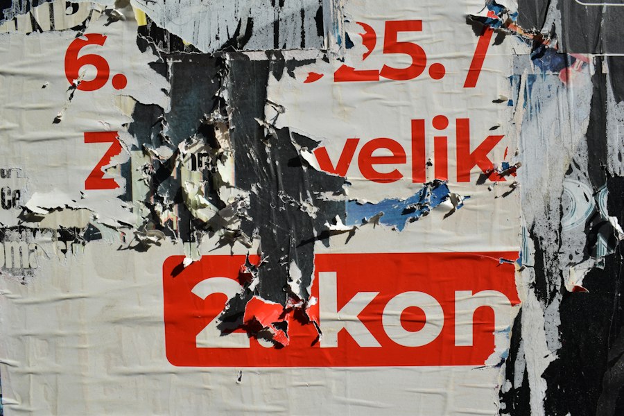 Photo brand communication