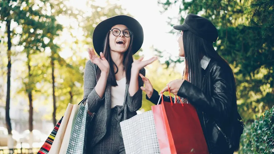 Photo common money-saving mistakes shopping